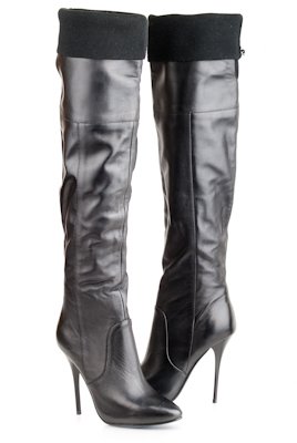 Женские сапоги на плоской подошве 2011-2012 фото