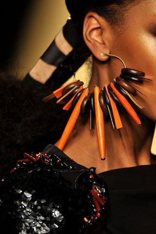 http://www.miraton.ua/UserFiles/Image/trends/Adorn%20SS2009/Louis%20Vuitton%20earings3.jpg