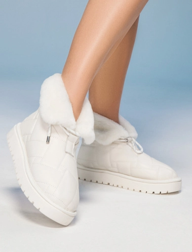 Женские ботинки хайтопы молочные кожаные с подкладкой из натурального меха фото 1