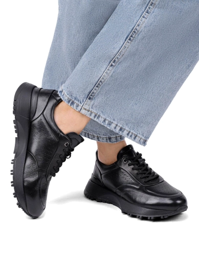 Женские кроссовки черные кожаные фото 1