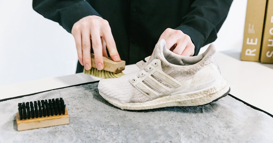 25 советов, как почистить белые кроссовки: как отстирать белые кроссовки всетку ✔️