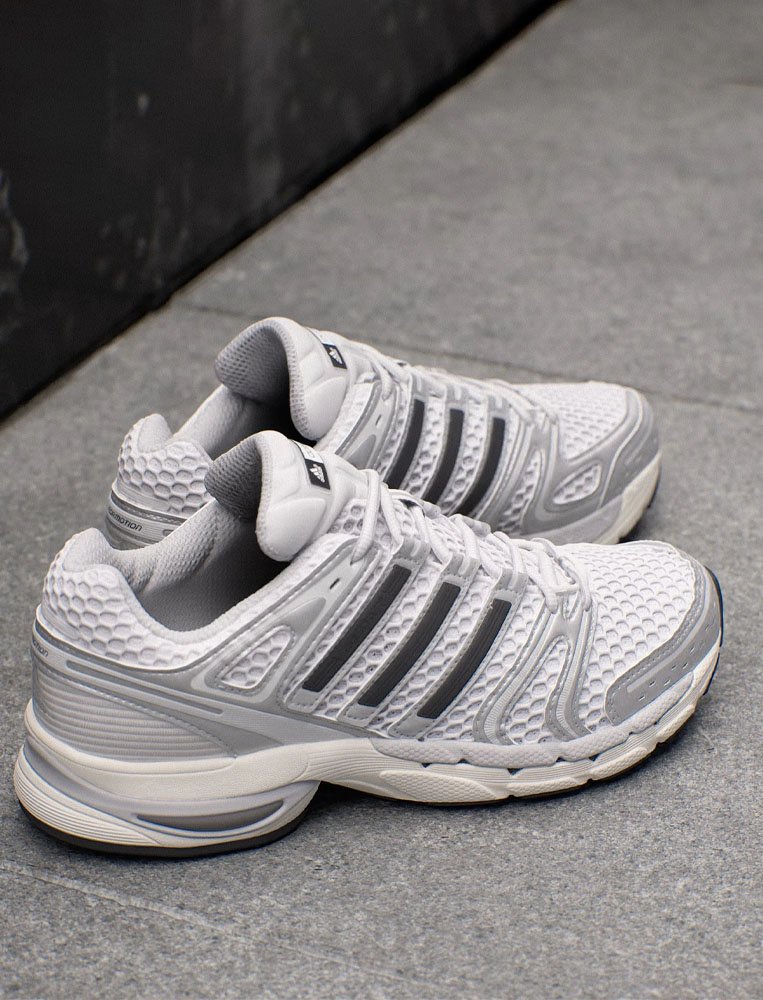 кросівки-Adidas