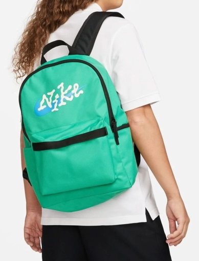 Рюкзак Nike тканевый зеленый с накладным карманом фото 1