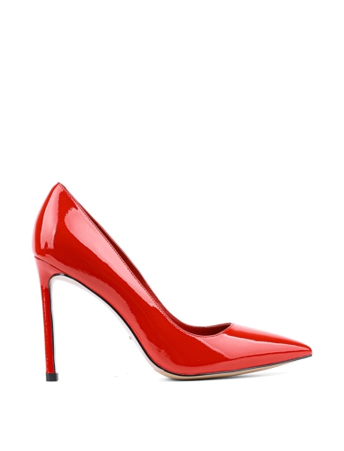 Жіночі туфлі з гострим носком червоні лакові фото 1