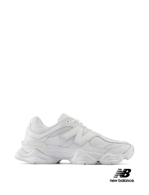 Жіночі кросівки New Balance 9060 шкіряні білі - фото 1 - Miraton