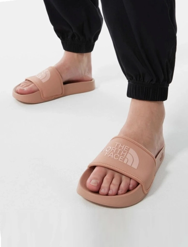 Жіночі шльопанці The North Face Base Camp Slide зі штучної шкіри рожеві (NF0A4T2SZ1P1) фото 1