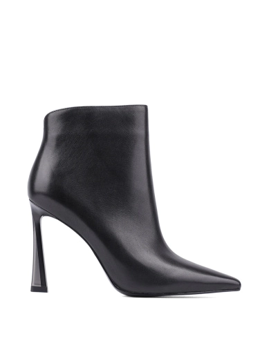 Женские ботинки с острым носком черные кожаные с подкладкой байка фото 1