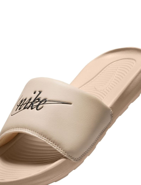 Жіночі шльопанці Nike Victori One гумові бежеві - фото 7 - Miraton