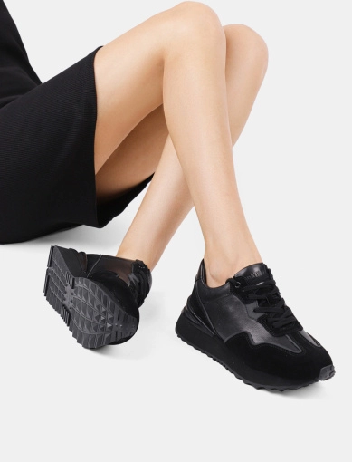 Женские кроссовки черные кожаные фото 1