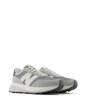 Женские кроссовки New Balance 370 замшевые серые - фото 2 - Miraton