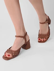 Жіночі босоніжки MIRATON шкіряні коричневі - фото  - Miraton