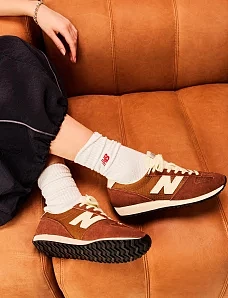Жіночі кросівки New Balance U4713G5 замшеві бордові - фото  - Miraton
