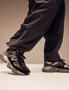 Кросівки New Balance U9060BLK чорні замшеві - фото  - Miraton