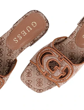Жіночі шльопанці Guess з екошкіри бежеві - фото 5 - Miraton