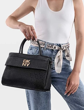 Женская сумка тоут DKNY кожаная черная с логотипом - фото 2 - Miraton