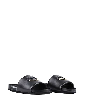 Жіночі шльопанці Love Moschino шкіряні чорні - фото 1 - Miraton