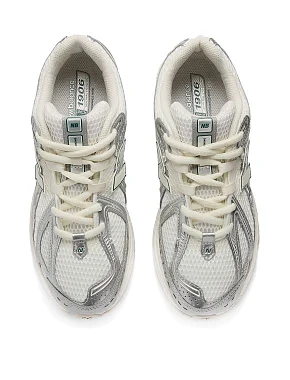 Жіночі кросівки New Balance 1906R тканинні сірі - фото 3 - Miraton