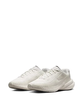 Жіночі кросівки Nike Uplift SC Trainers текстильні молочного кольору - фото 3 - Miraton