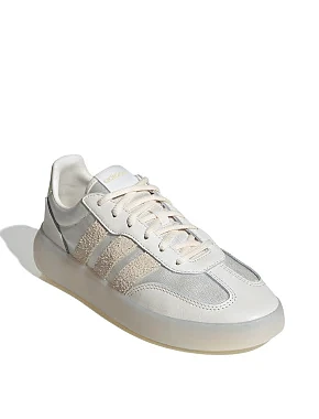 Жіночі кеди Adidas Barreda Decode шкіряні молочного кольору - фото 2 - Miraton