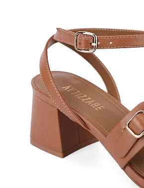 Жіночі босоніжки шкіряні бежеві - фото 4 - Miraton