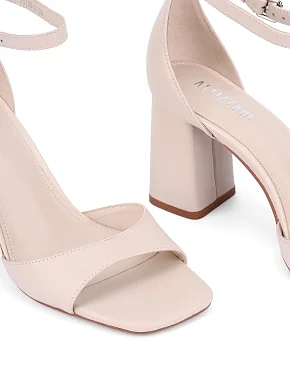 Босоножки Attizzare - фото 4 - Miraton