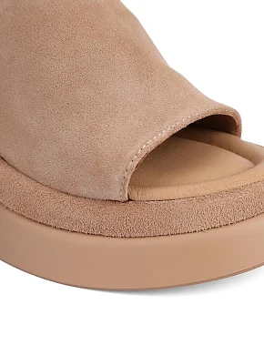 Женские босоножки велюровые бежевые - фото 4 - Miraton