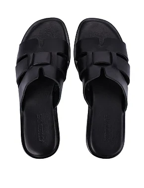 Женские шлепанцы кожаные черные - фото 1 - Miraton