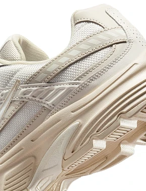 Женские кроссовки Nike INITIATOR кожаные бежевые - фото 7 - Miraton