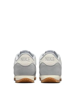 Женские кроссовки Nike W NIKE CORTEZ SUEDE кожаные серые - фото 4 - Miraton