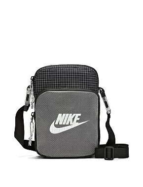 Сумка (спорт-бренд) Nike - фото  - Miraton