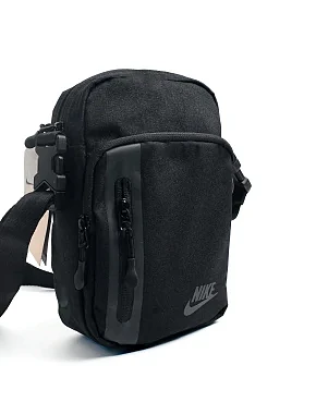 Сумка (спорт-бренд) Nike - фото 1 - Miraton
