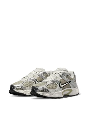 Женские кроссовки Nike V5 RNR текстильные белые - фото 1 - Miraton