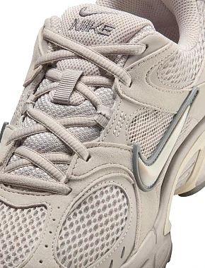 Жіночі кросівки Nike V5 RNR SUEDE текстильні бежеві - фото 5 - Miraton