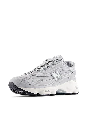 Женские кроссовки New Balance U10002LV кожаные серые - фото 2 - Miraton