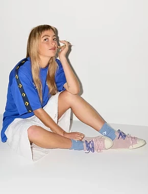 Женские кеды Converse Chuck Taylor Lo замшевые розовые - фото 8 - Miraton