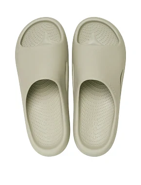 Мужские шлепанцы Crocs Mellow Slide резиновые бежевые - фото 3 - Miraton