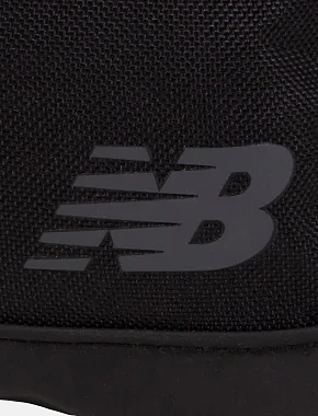 Сумка слінг New Balance Sling Essential чорна текстильна - фото 3 - Miraton