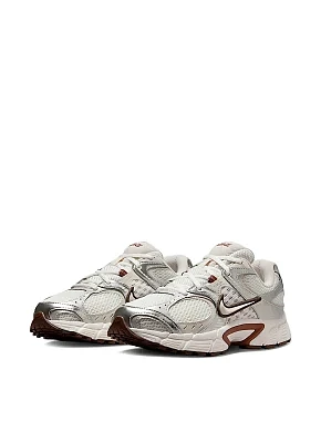 Жіночі кросівки Nike V5 RNR білі текстильні - фото 2 - Miraton