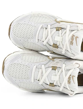 Кросівки Nike - фото 1 - Miraton