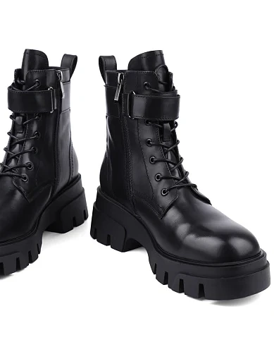 Женские ботинки Attizzare кожаные черные с подкладкой из натурального меха - фото 2 - Miraton