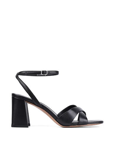 Женские босоножки Attizzare кожаные черные - фото 1 - Miraton