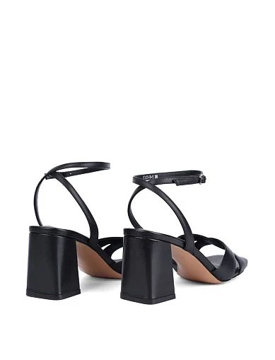 Женские босоножки Attizzare кожаные черные - фото 4 - Miraton