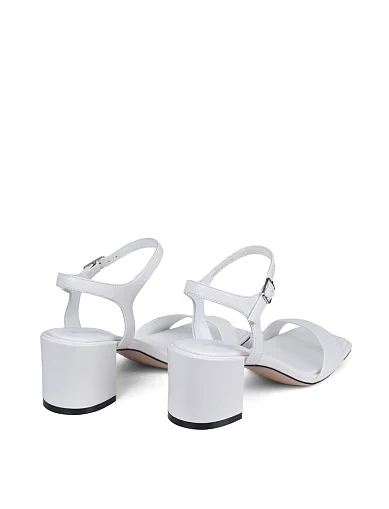 Женские босоножки Attizzare кожаные белые - фото 5 - Miraton