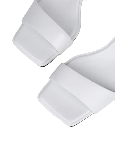 Женские босоножки Attizzare кожаные белые - фото 6 - Miraton