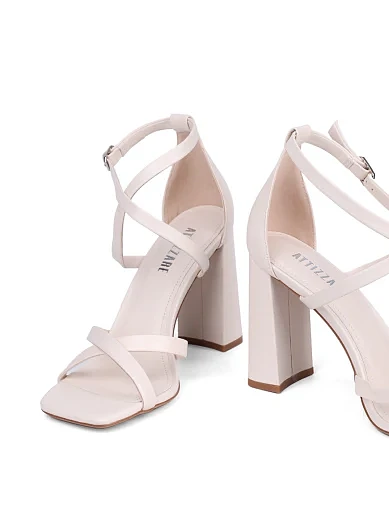 Жіночі босоніжки Attizzare шкіряні рисового кольору (LQX888-3) - фото 3 - Miraton