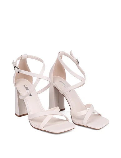 Жіночі босоніжки Attizzare шкіряні рисового кольору (LQX888-3) - фото 4 - Miraton