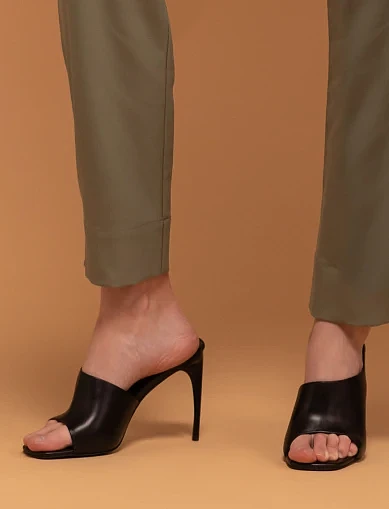 Жіночі сабо MIRATON шкіряні чорні (2569-1-10) - фото 1 - Miraton