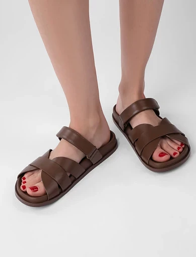 Женские шлепанцы MIRATON кожаные коричневые - фото 1 - Miraton