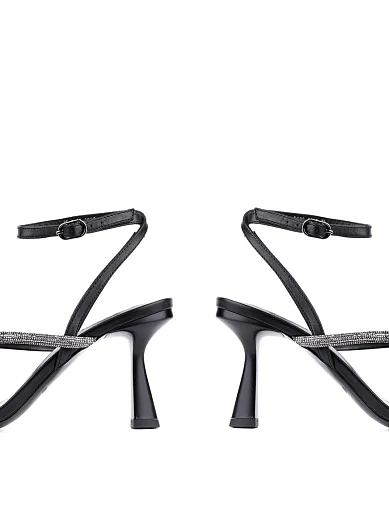 Жіночі босоніжки Attizzare шкіряні чорні (8630-38-1) - фото 2 - Miraton