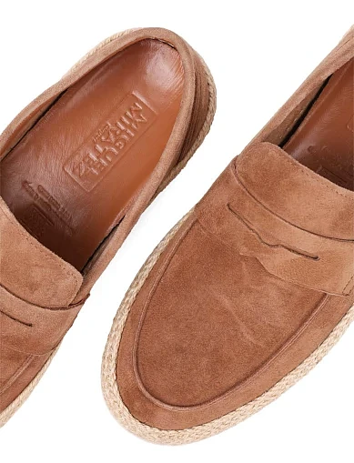 Мужские туфли лоферы Miguel Miratez замшевые бежевые - фото 6 - Miraton